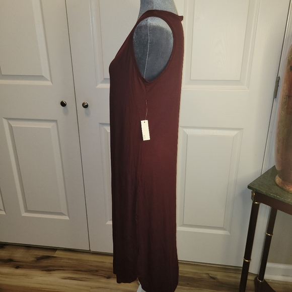 NWT Burgundy Long Sleep Tshirt - Picture 2 of 9